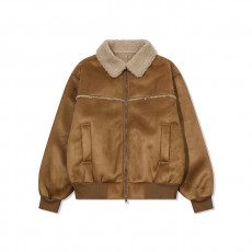 가볍게 걸쳐도 분위기 살아나는 무스탕